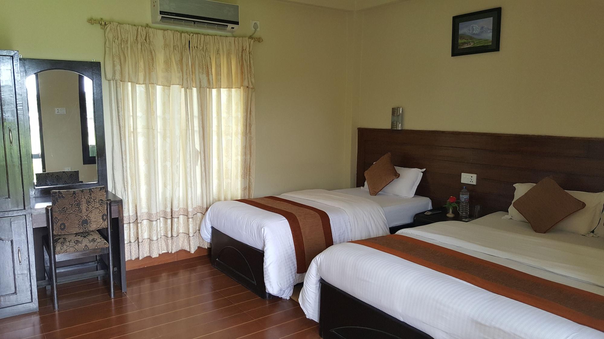 Chitwan Village Resort Sauraha Exterior foto
