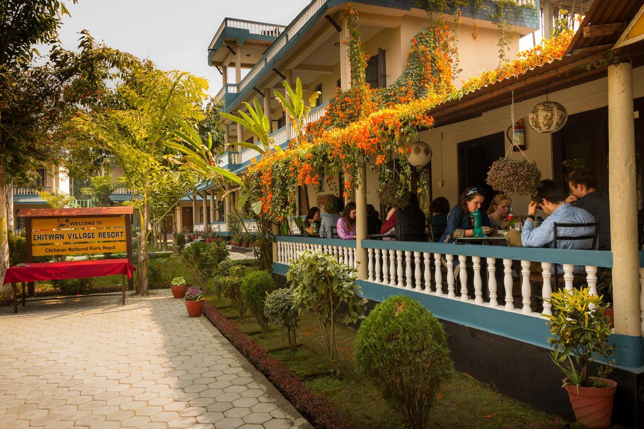 Chitwan Village Resort Sauraha Exterior foto